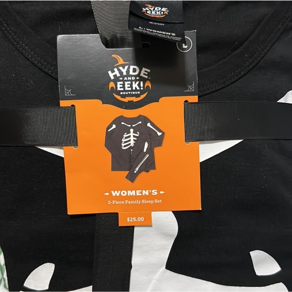 Hyde & EEK! Boutique Black White Skeleton Womens Halloween Pajama Set - Picture 3 of 4